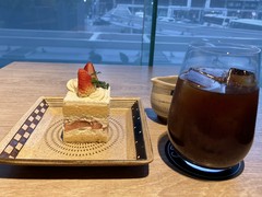 Cafe&Bar CROSS POINT