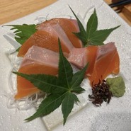 肴家 奏