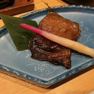 肴家 奏