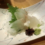 肴家 奏