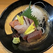 肴家 奏
