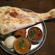 ディナーのAコース　カレー２品　牡蠣、キーマ　￥1,680