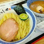 濃厚魚介出汁スープのつけ麺