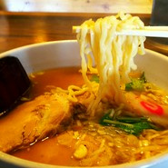 チャーシュー麺 麺リフト
