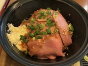 こちらがローストビーフ丼！