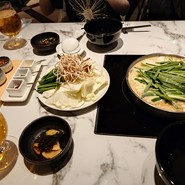 博多もつ鍋　やま中　博多店