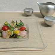 自家製鴨スモークと香味野菜のサラダ