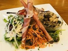 前菜盛り合わせ