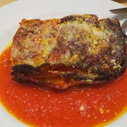 牛スジとゆで卵、モッツァレラチーズの ナポリ風ラザーニャ