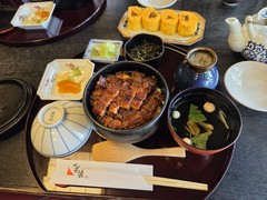 上ひつまぶしとうまき