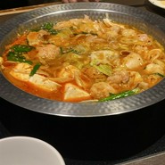 黄金屋コースピリ辛モツ鍋