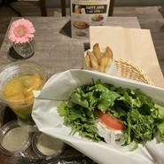 フレッシュネスバーガー 上本町店