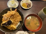 秋山