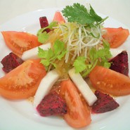クラゲと野菜のサラダ