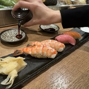 鮨と藁焼き　漁火