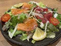 鮨と藁焼き　漁火