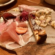 Bar　&　Bistro　64