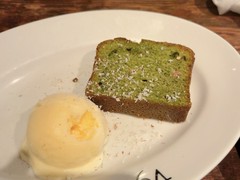 Bar　&　Bistro　64