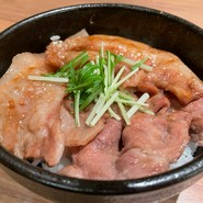 十勝ホエー豚丼
