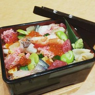 特上バラちらし