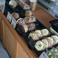 つるやパン まるい食パン専門店