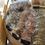 つるやパン まるい食パン専門店