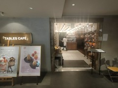タブレスカフェ （TABLES CAFE）