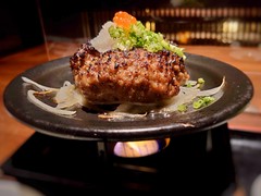 和牛&鮪 牛とろハンバーグ ￥1,320