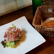 前菜とパン