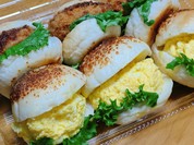 小さなハンバーガーのパック