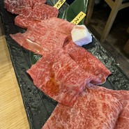 ホルモン焼肉　肉の大山