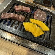 ホルモン焼肉　肉の大山