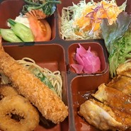 ファミリーレストラン ライラック