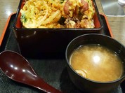 越中富山の白えびと生ほたるいかの天重 お味噌汁つき