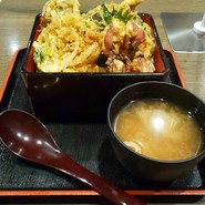 越中富山の白えびと生ほたるいかの天重 お味噌汁つき