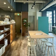 Cozy Cafe & Bar beyond