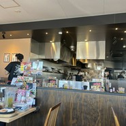 きれいな店内で、外人さんの店員もいましたが、一生懸命日本語で頑張っていました