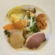 レストラン　フュメドゥコスモ