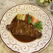 レストラン　フュメドゥコスモ