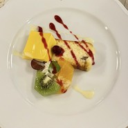 レストラン　フュメドゥコスモ