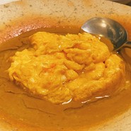 スクランブルエッグ　蟹ソース