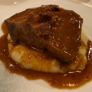 青森和牛すね肉黒ビール煮3,800円