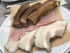 ハイライフ ポーク テーブル