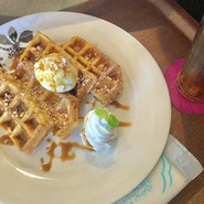 キャラメルナッツワッフル