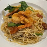 キャナリィ・ロウ四日市店