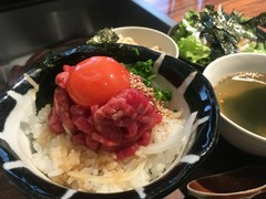 炭火焼肉KINOE