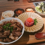 炭火焼肉KINOE