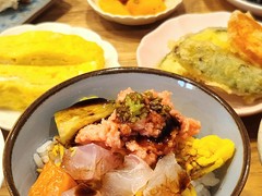 2026.02.27 本日の気まぐれ3種丼プレート  海鮮丼