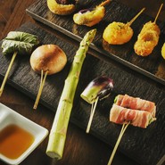 串揚げ こめっと