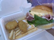 スヌーピー・バックロット・カフェ